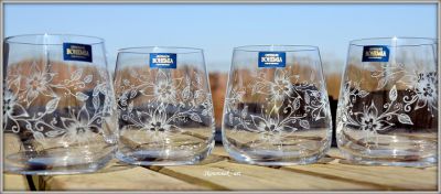 szklanki-ze-szkla-krysztalowego-recznie-grawerowane-w-kwiatowy-wzor.jpg